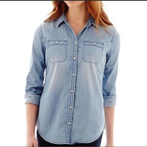 Stylus light denim washed button down